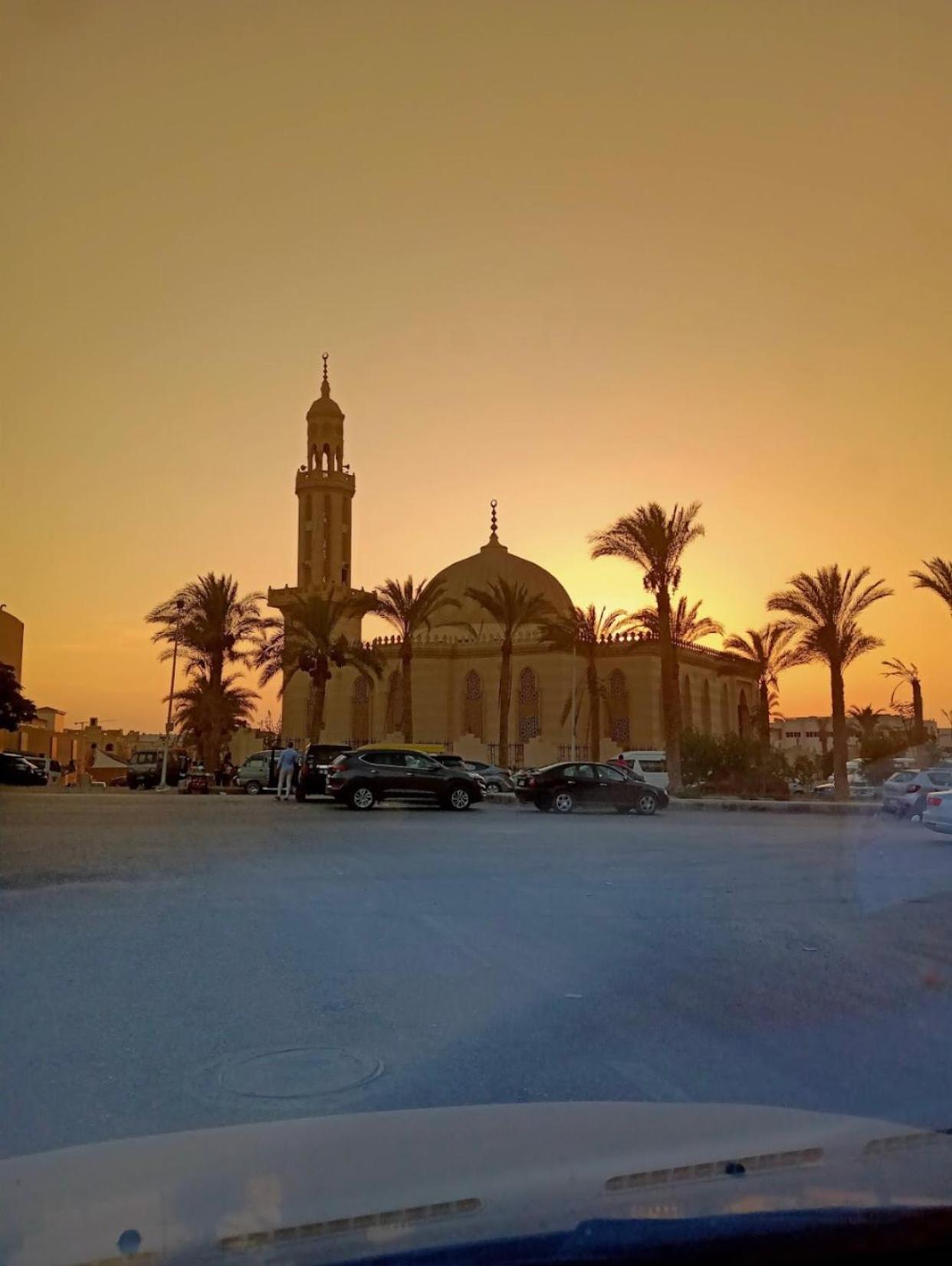 شقة في قلب القاهرة الجديدة تطل على شارع التسعين الشمالي Exterior photo
