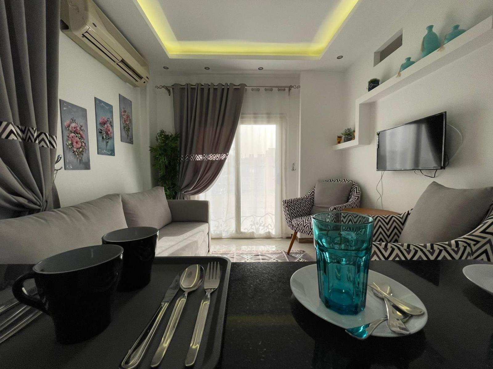 شقة في قلب القاهرة الجديدة تطل على شارع التسعين الشمالي Exterior photo