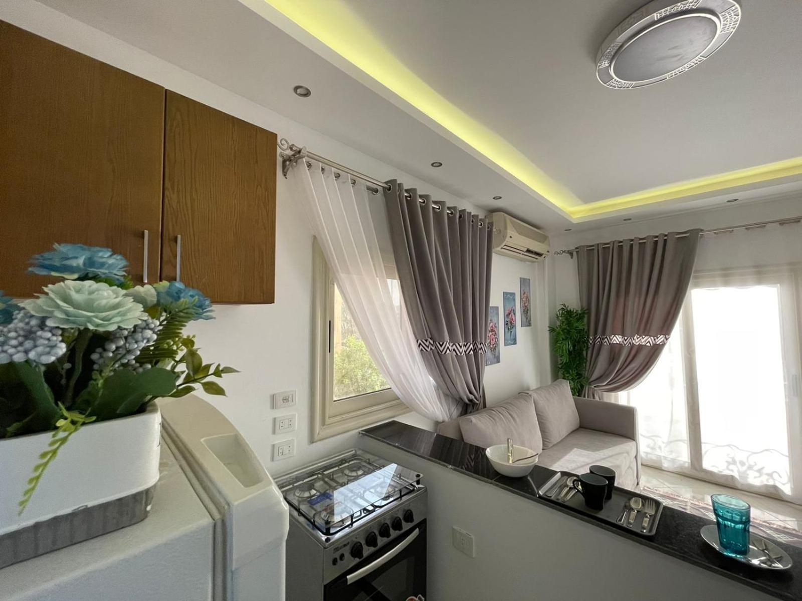 شقة في قلب القاهرة الجديدة تطل على شارع التسعين الشمالي Exterior photo